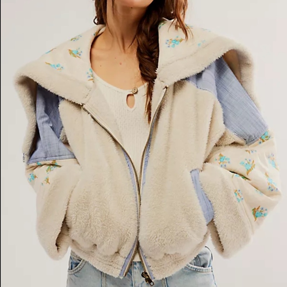 FREE PEOPLE SPRING CUDDLES SWEATSHIRT